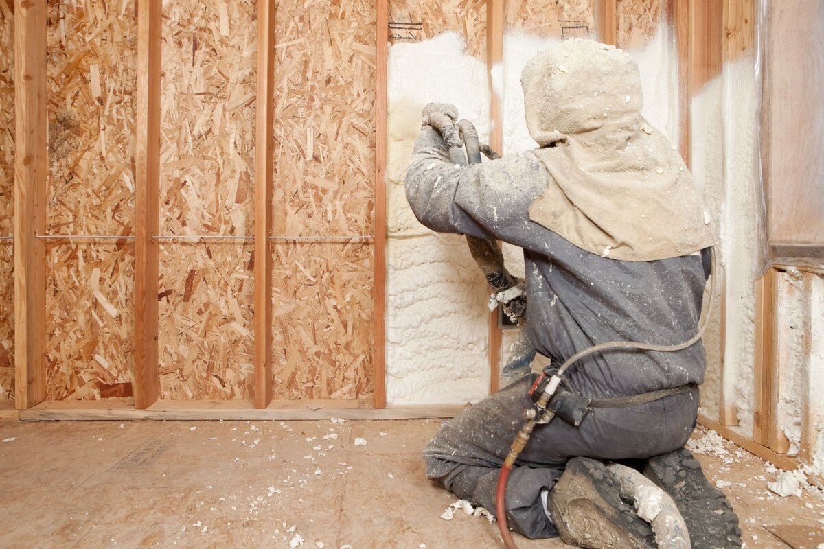 How Blown-In Insulation Supports Net-Zero and Energy-Efficient Home Design?