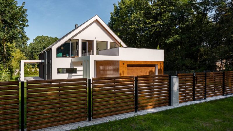 Benefits Of Considering A Fencing Company For Your Home